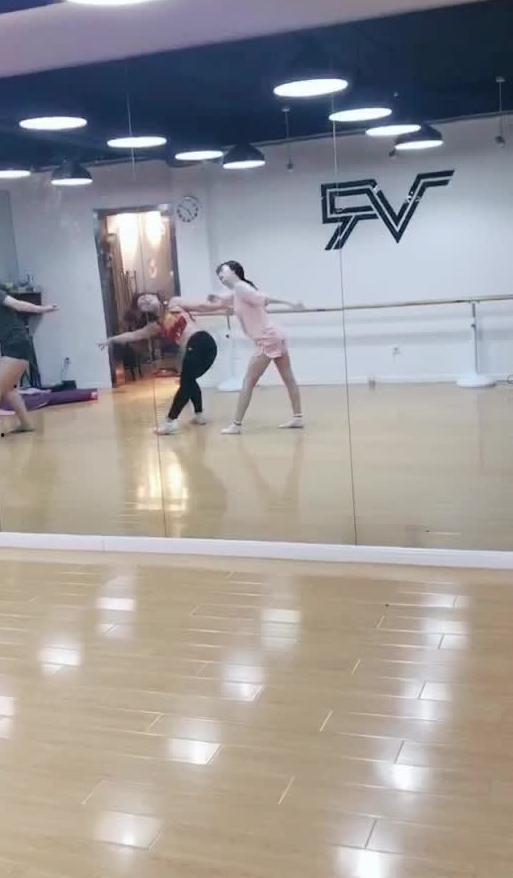 舞蹈校花吃瓜视频大全,校花吃瓜视频大盘点